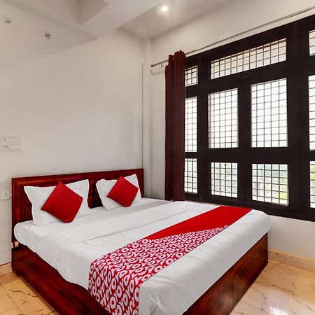 Hotel O Om Pushp Residency Mathura Kültér fotó
