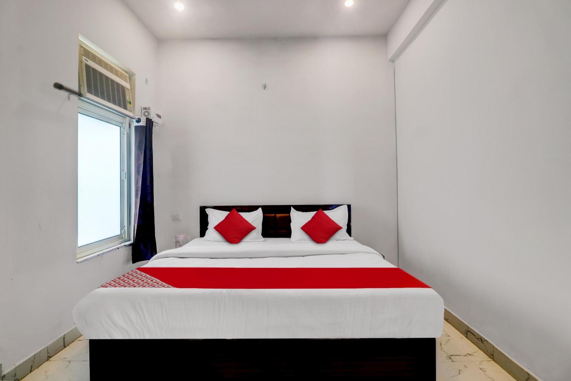 Hotel O Om Pushp Residency Mathura Kültér fotó